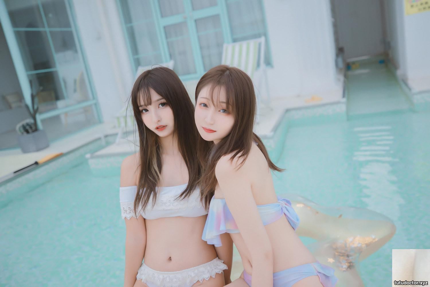 Kagakusaka Mafuyu’s “Sexy Swimsuit 3” swimming pool exudes lily charm (96P)