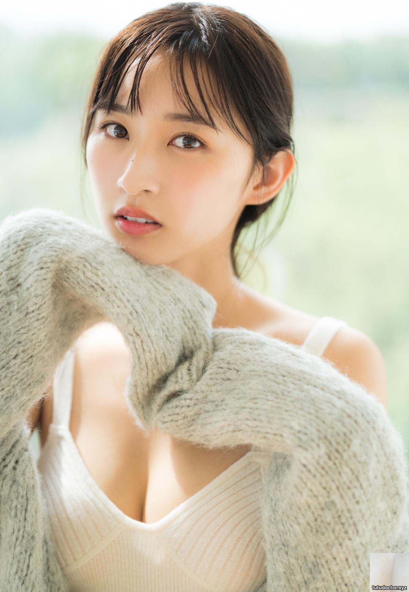 (Su Thuo rescues the idol with long legs and fair skin, the more · photo 3 of 22