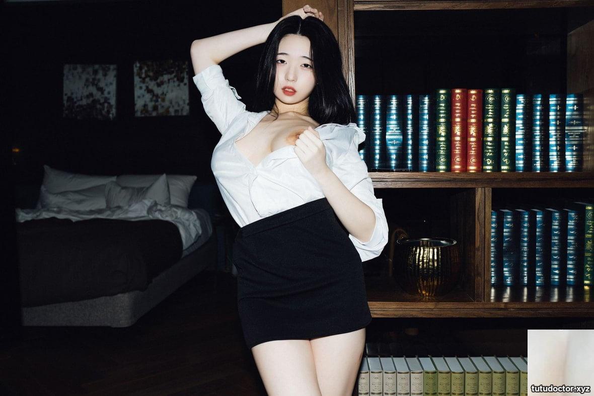 Yeon Woo-04 · photo 24 of 74