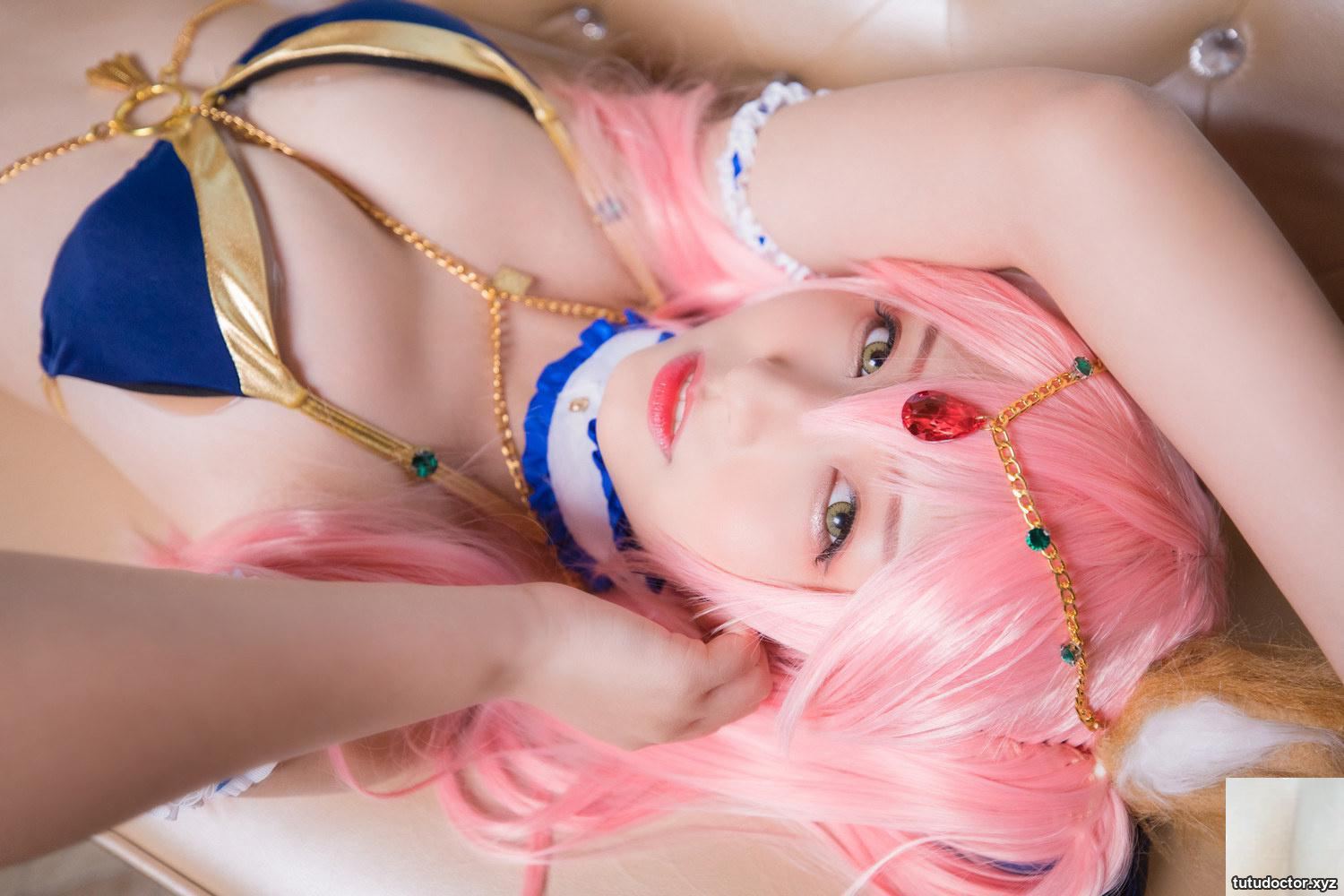 Kanamezaka Mafuyus FGO-Tamamozen 4 lying flat on the sofa is so · photo 30 of 56