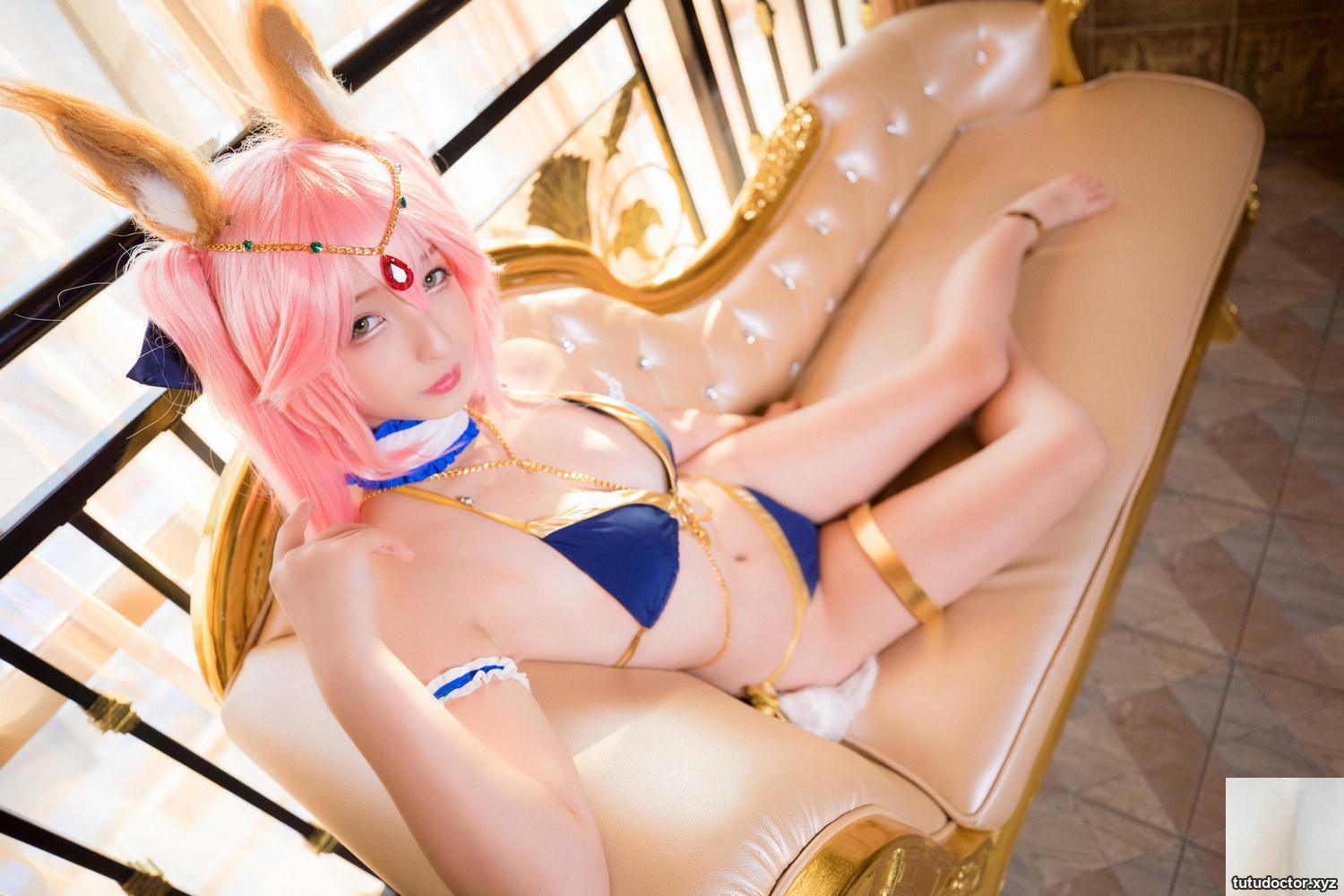 Kanamezaka Mafuyus FGO-Tamamozen 4 lying flat on the sofa is so · photo 39 of 56