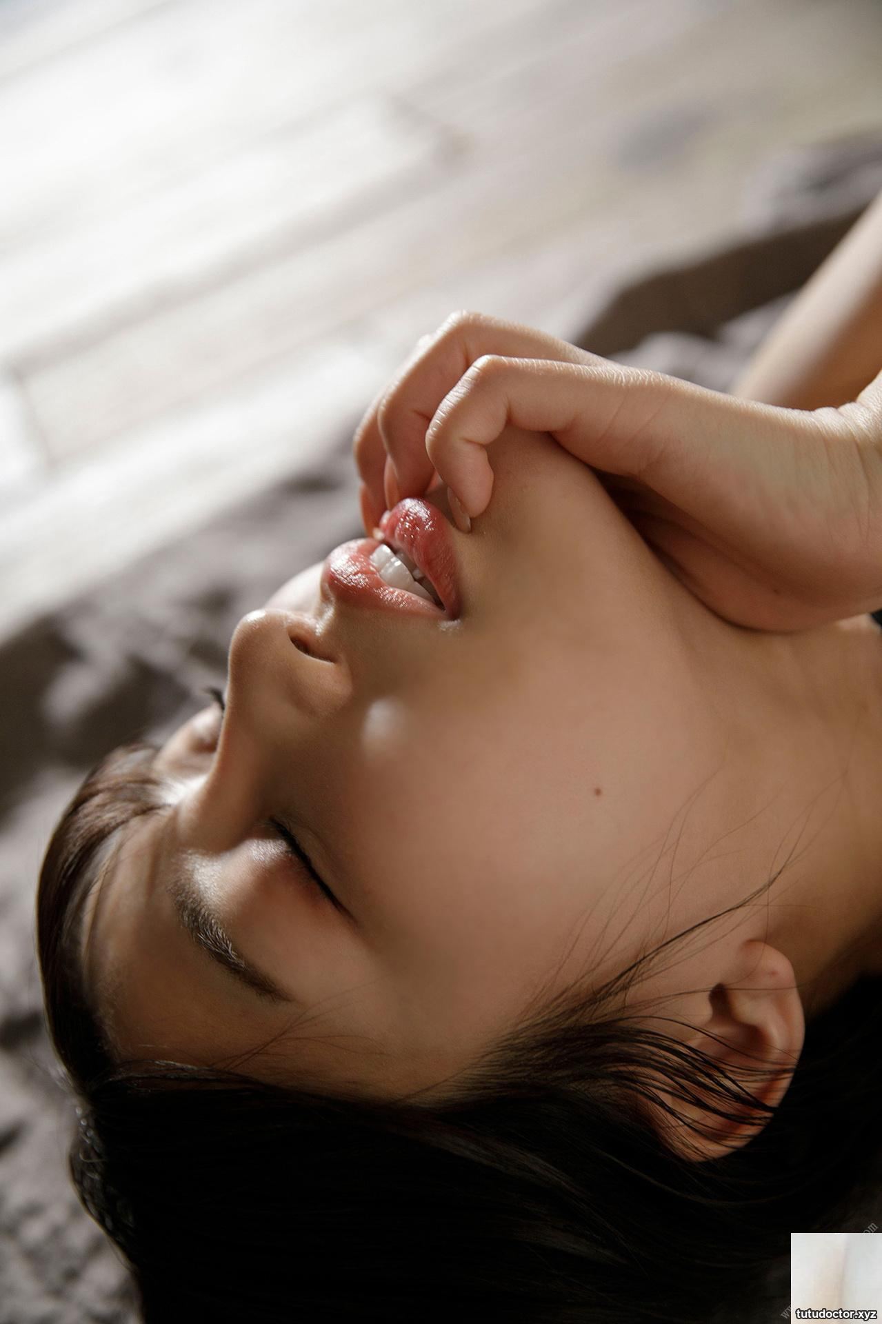 Mahiro Yui Yuna Ogura – Hold me · photo 34 of 79