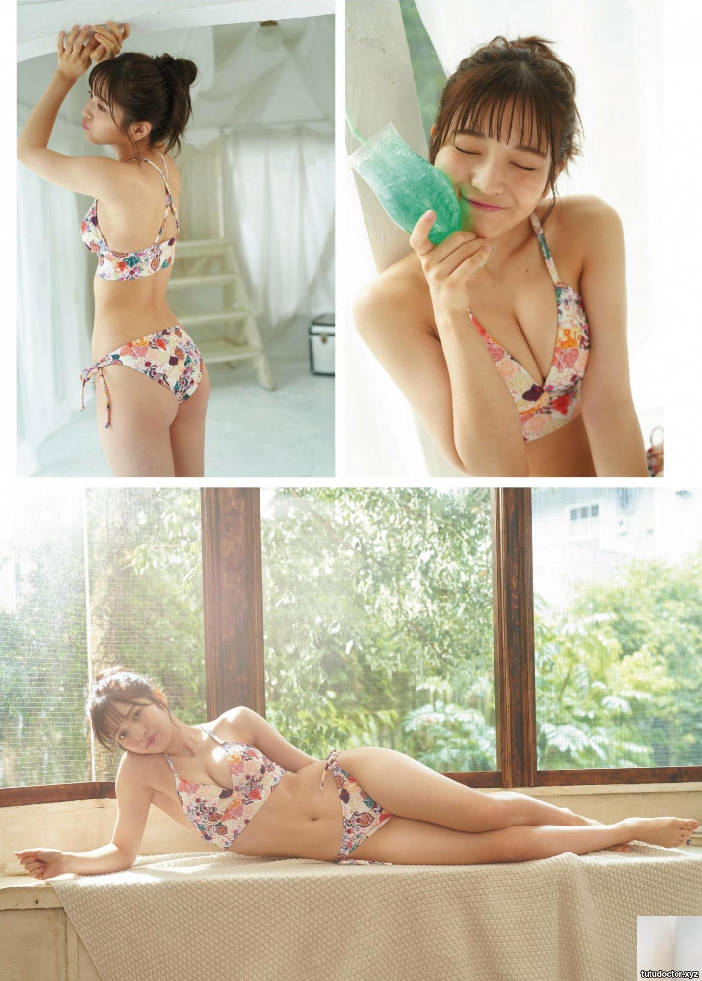 The perfect combination of plump breasts and fair legs…the more · photo 2 of 8