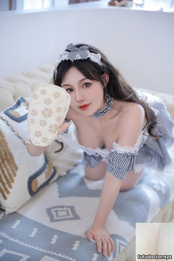 Tao Nuan Jiang – Personal Maid · photo 7 of 32