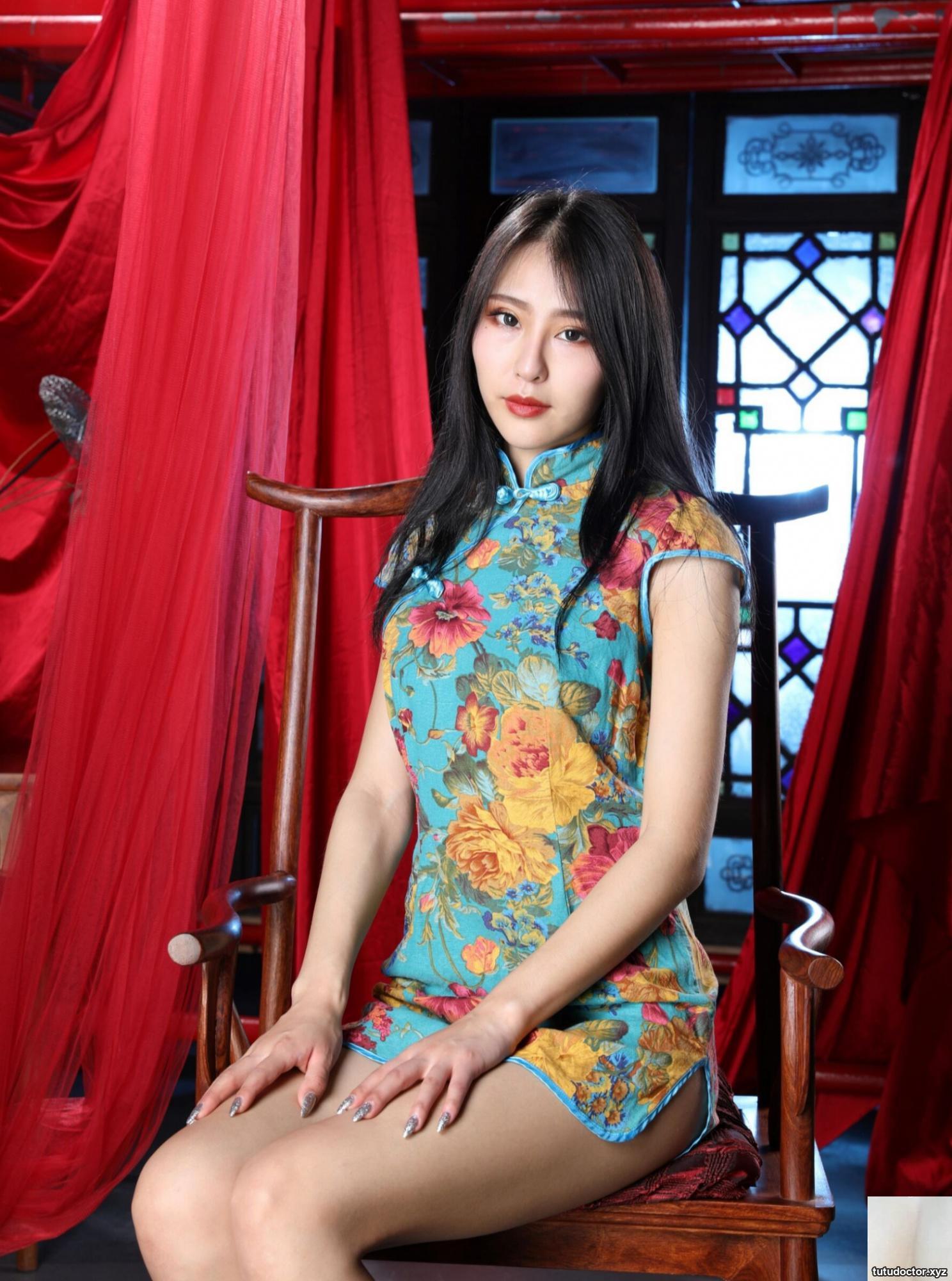 (Private shooting of Chinese model) Beautiful model – Lai Min beautiful model without mosaic private shooting benefit “Ancient Cheongsam” (100P)