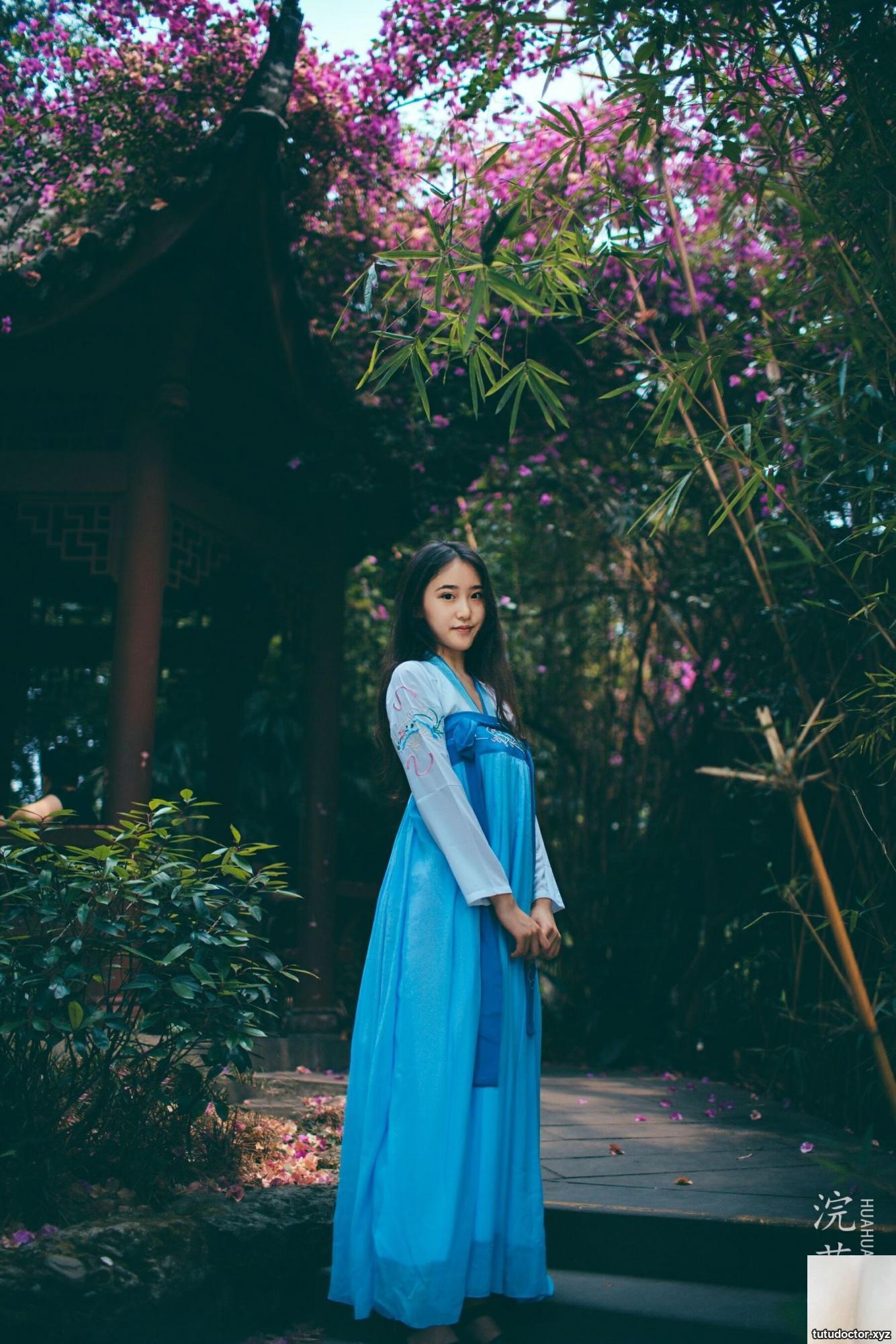 Huanhuashe Mao Xinyi · photo 14 of 52