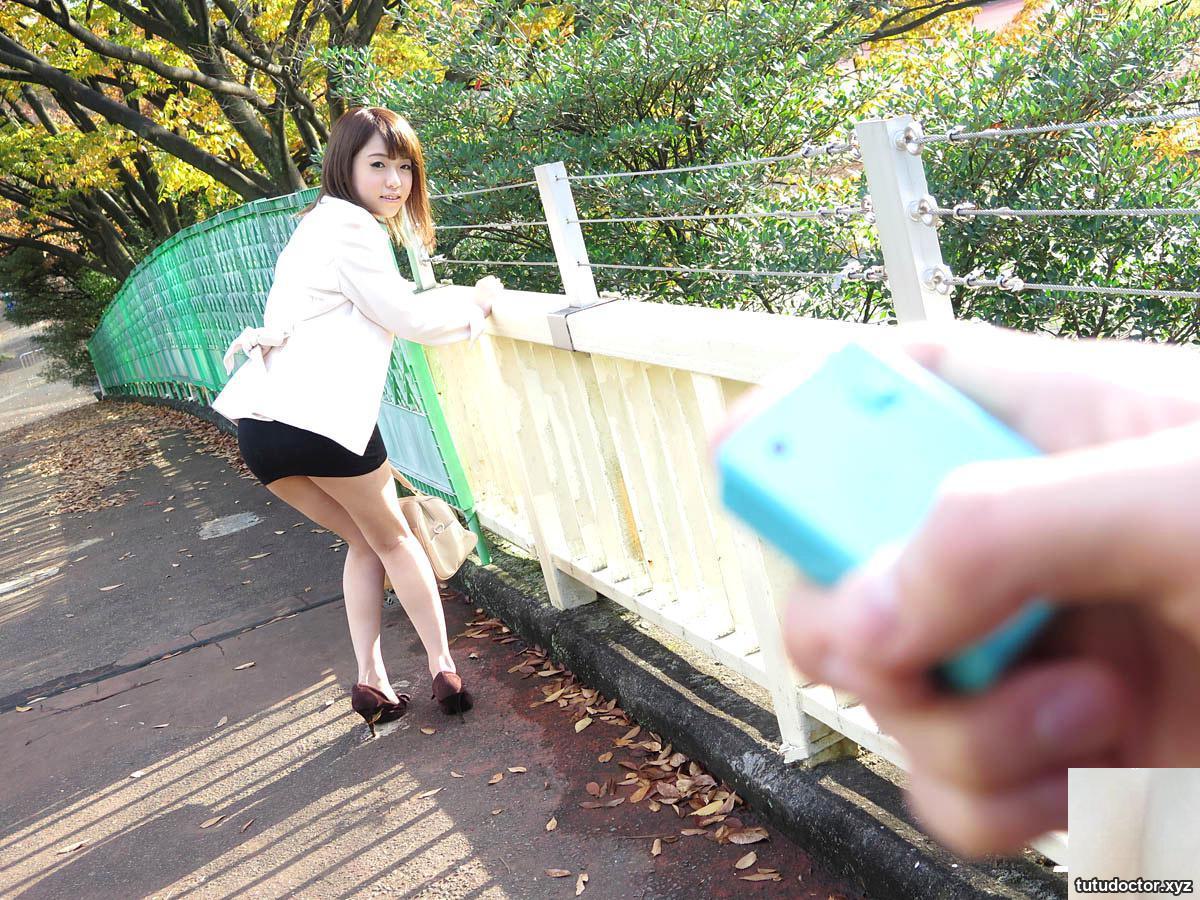 Girlfriend is traveling with a vibrator · photo 22 of 83