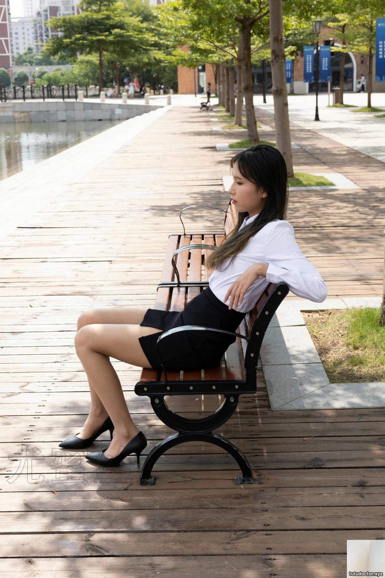 Vol 072 Leg model Yi Ming stockings beautiful legs photo · photo 27 of 47