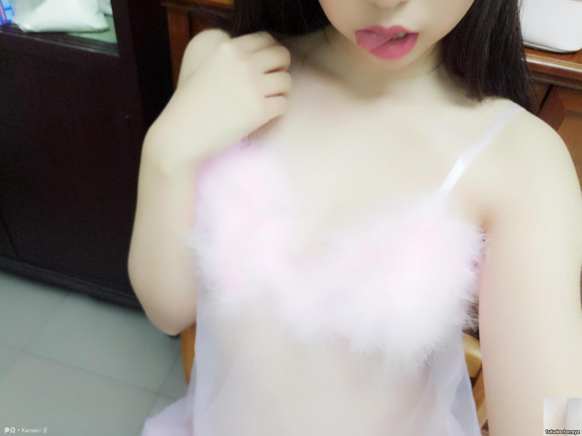 Sensual soft girl Kanami-chan – plush sexy pajamas · photo 4 of 19