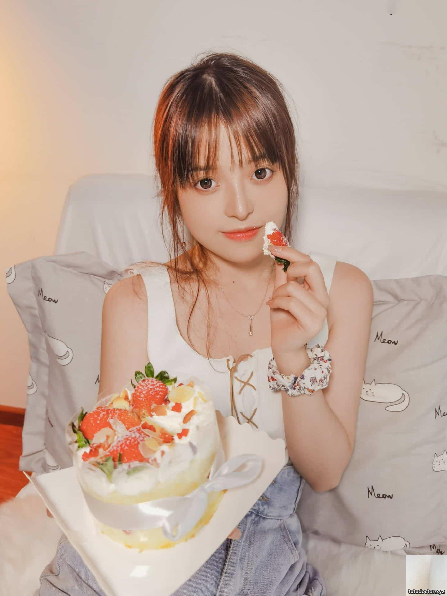 Cute girl with big eyes-Strawberry-flavored Nana Rabbit · photo 45 of 54
