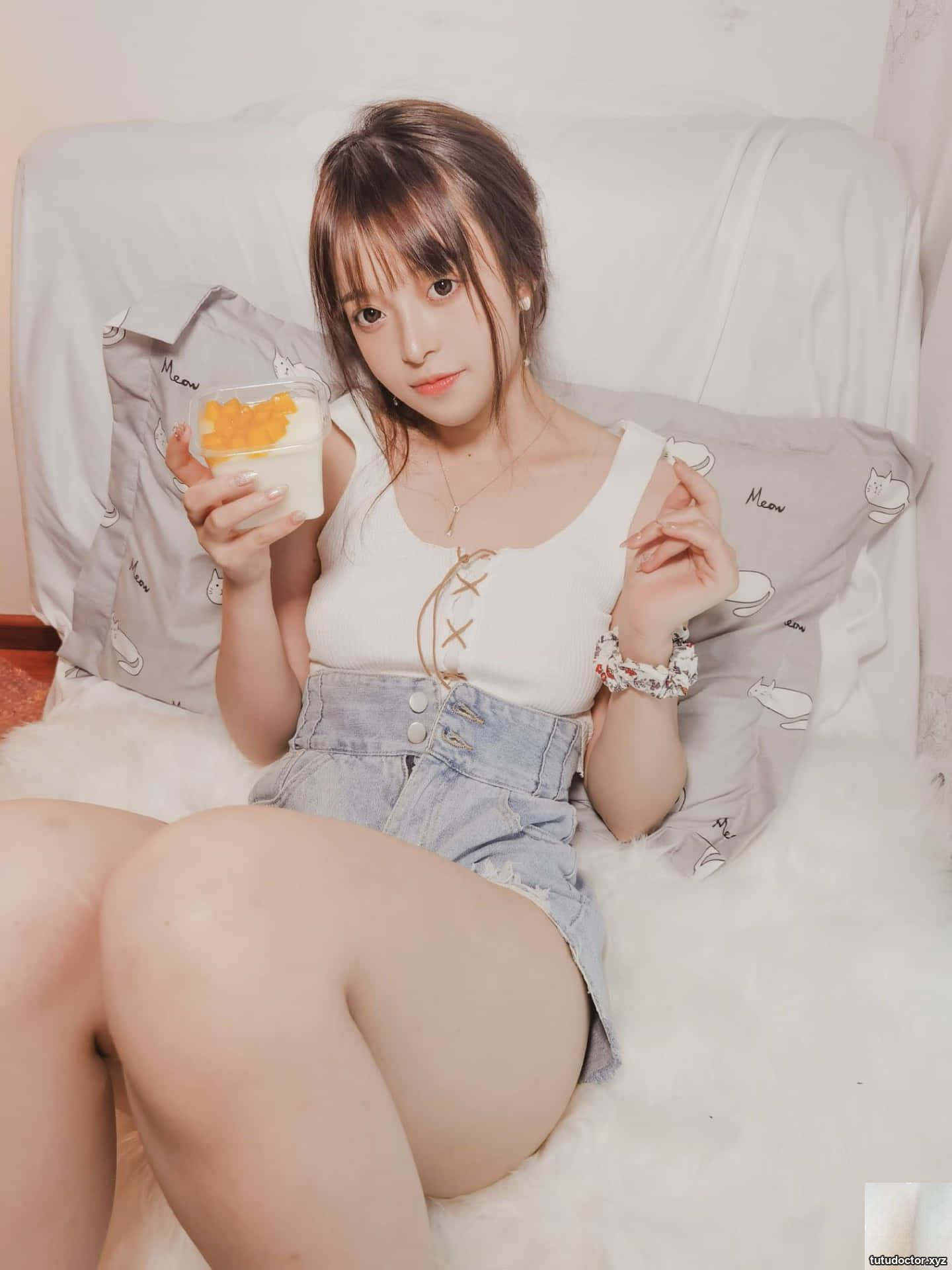 Cute girl with big eyes-Strawberry-flavored Nana Rabbit · photo 52 of 54