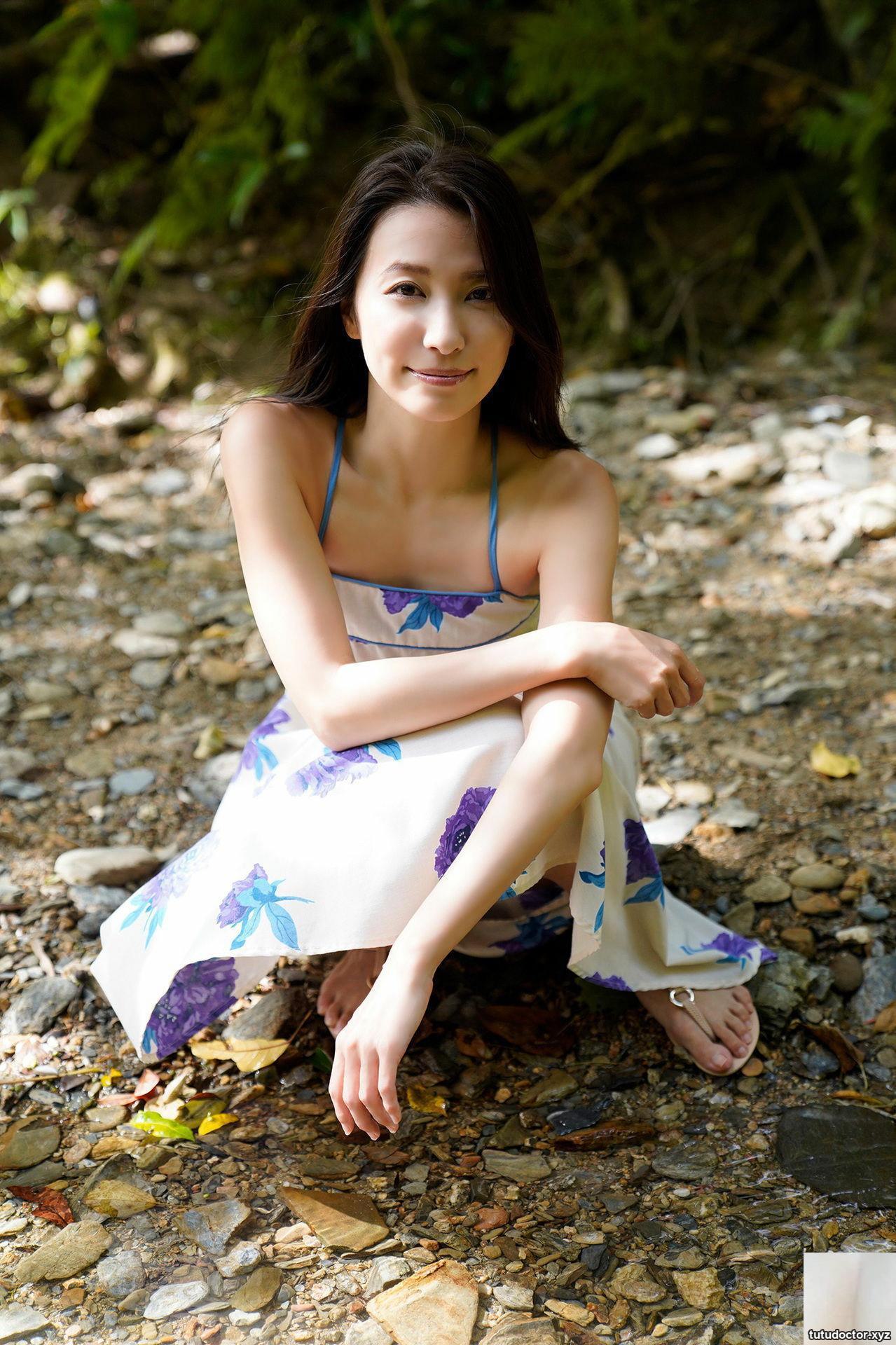 Yumi Asahina – Ryukyu pleasure Ryukyu pleasure · photo 31 of 86