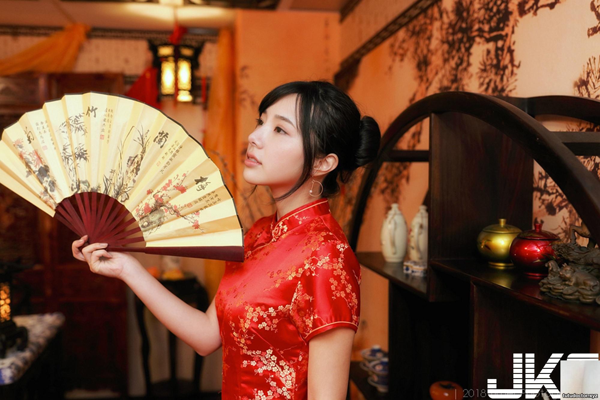 Taiwanese beauty Zora congratulates on the New Year fashion · photo 26 of 72