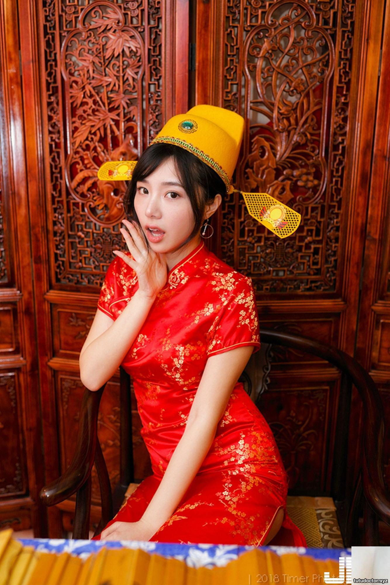 Taiwanese beauty Zora congratulates on the New Year fashion · photo 51 of 72
