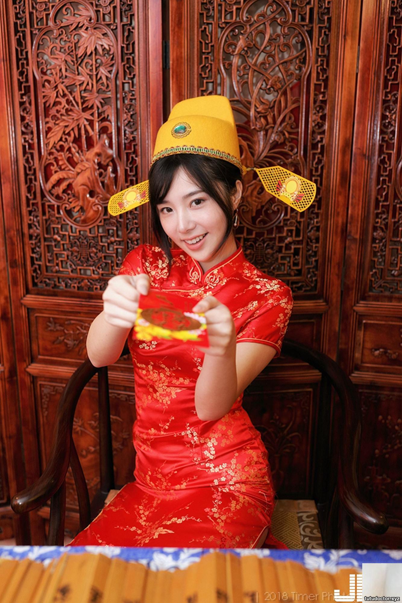 Taiwanese beauty Zora congratulates on the New Year fashion · photo 53 of 72