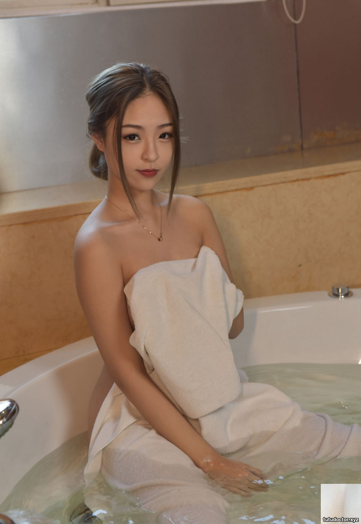 Beautiful model-Ninety-nine beautiful models without mosaic · photo 70 of 99
