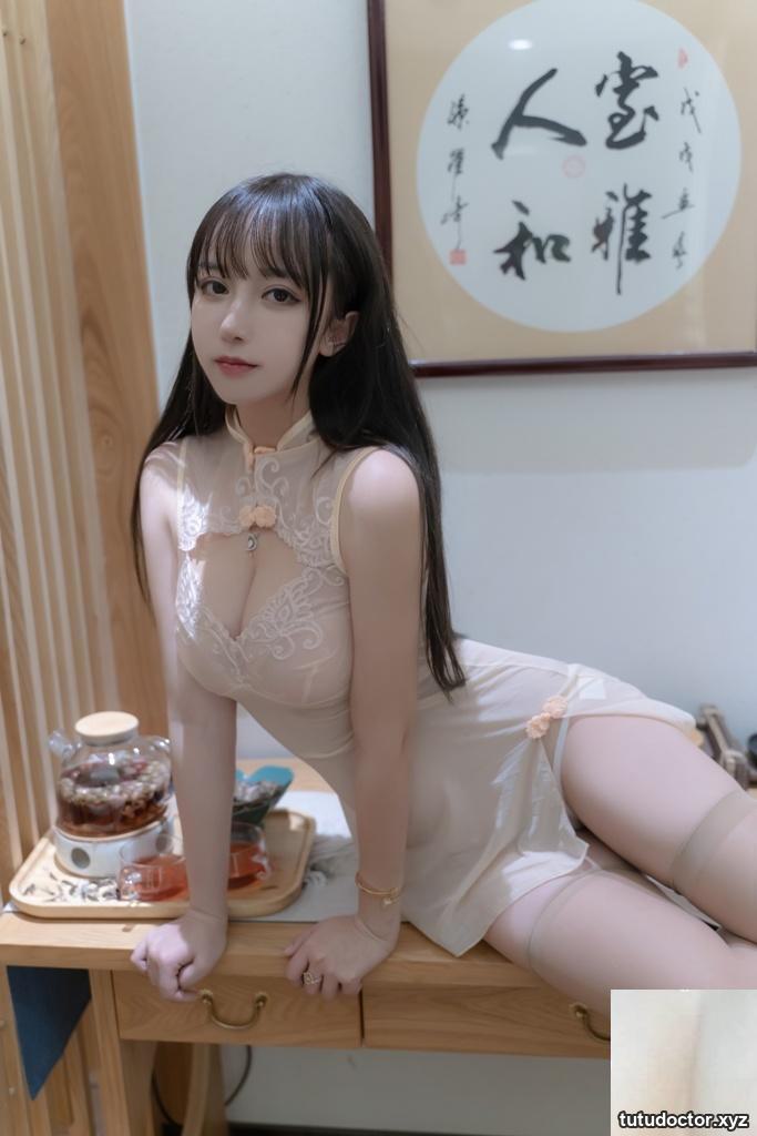 Expired Rice Noodles – Underwater Cheongsam (61P)