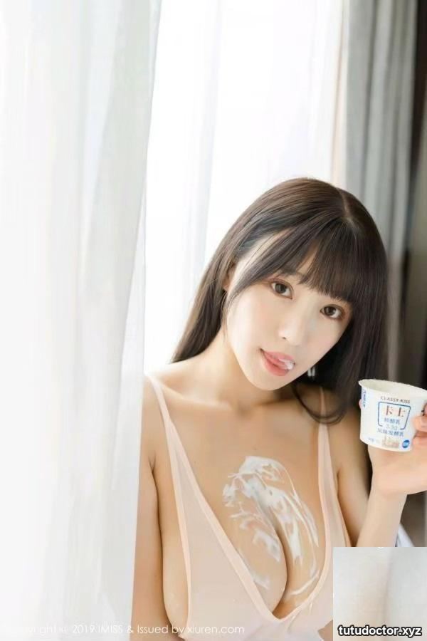 Hot photo-Zhu Kers white unknown liquid flows all over her body · photo 8 of 44