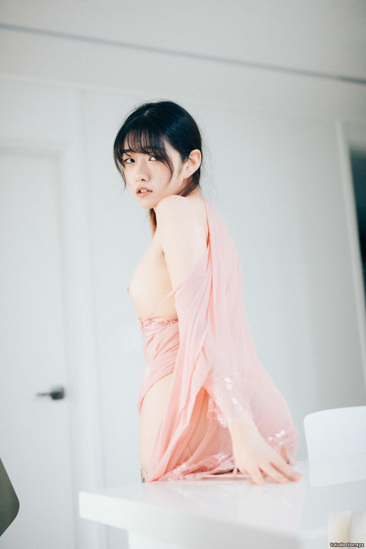 Korean girl shows off her white, tender and beautiful breasts so · photo 51 of 67