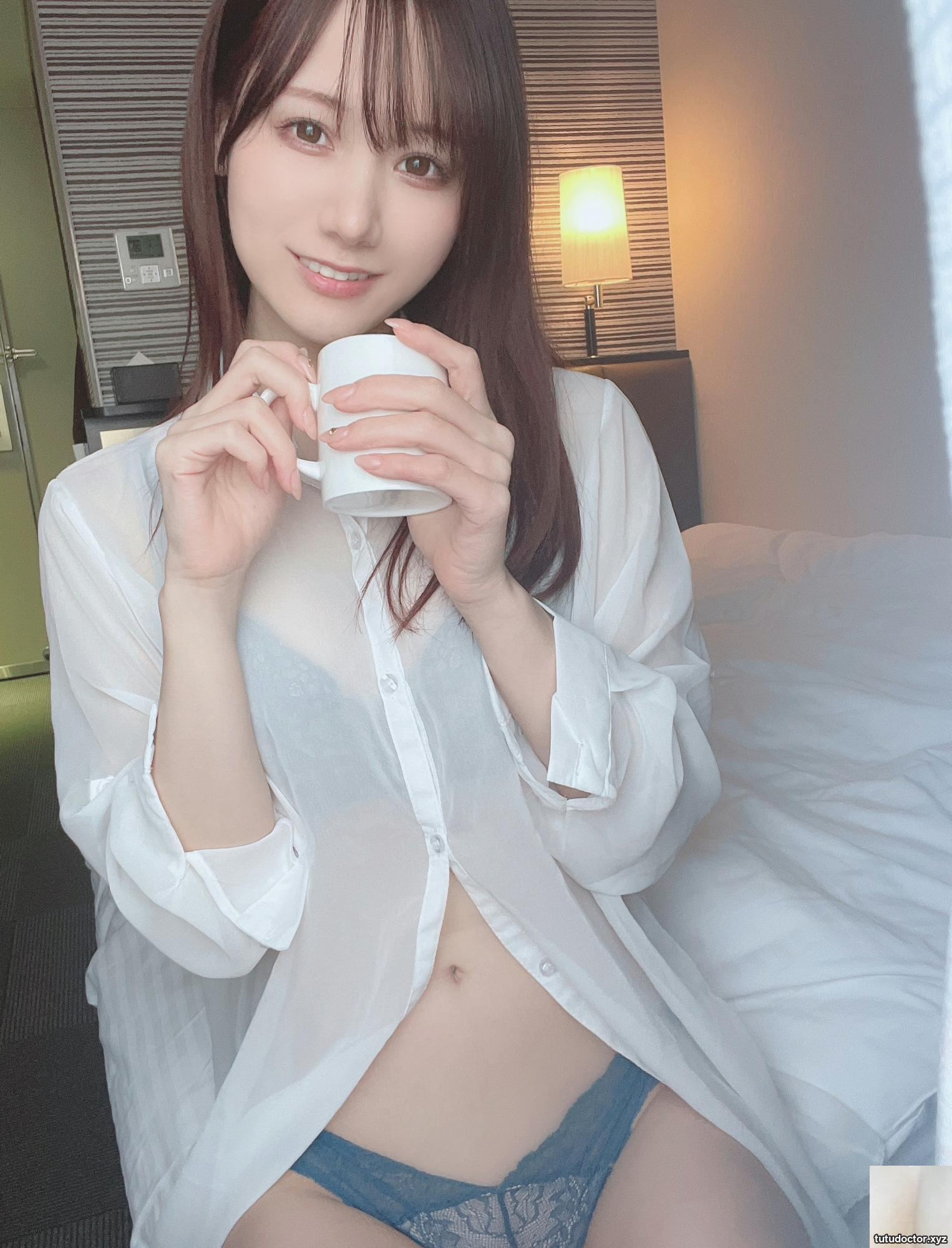 Kenken《White neckline》 Big breasts and slender waist, all in focus (33P)