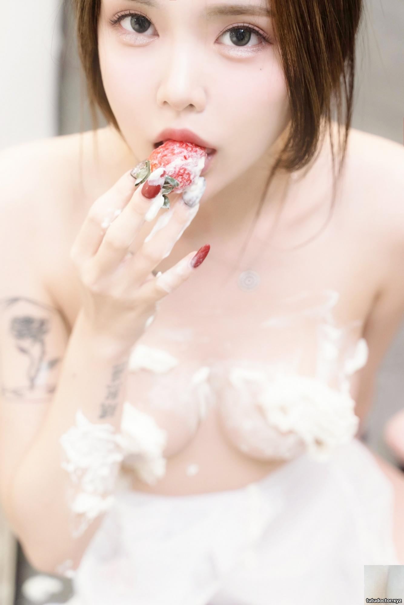 Yuka Vol.1 – Yuka · photo 11 of 75