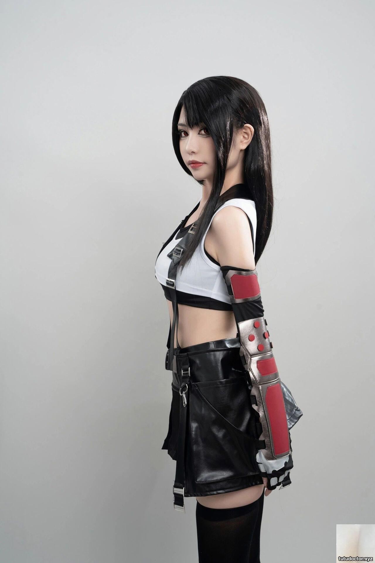 Explosive Girl Meow Kat – Final Fantasy 7 Tifa · photo 5 of 52
