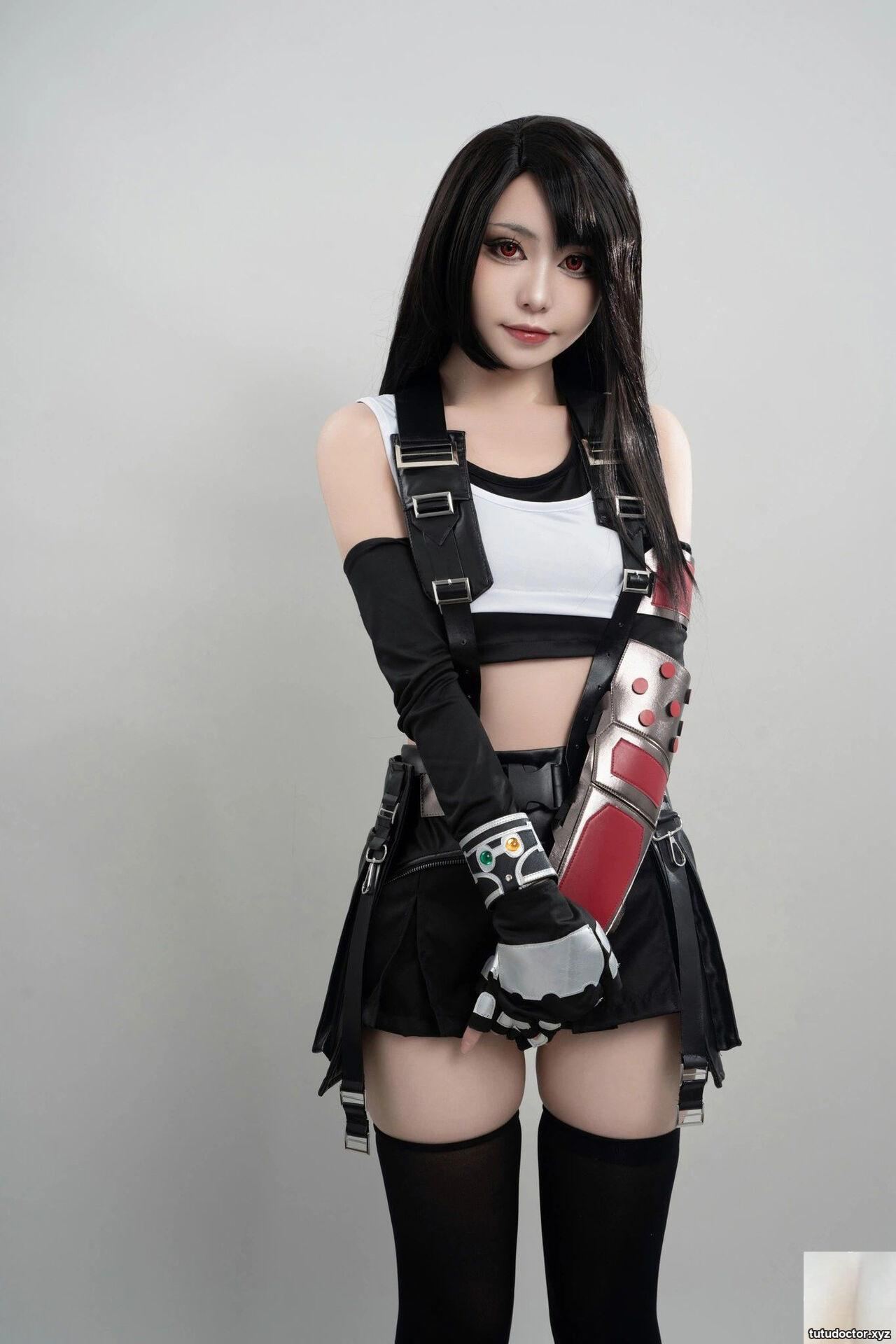 Explosive Girl Meow Kat – Final Fantasy 7 Tifa · photo 6 of 52