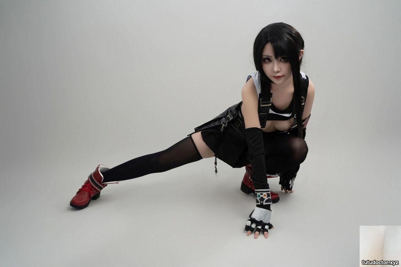 Explosive Girl Meow Kat – Final Fantasy 7 Tifa · photo 9 of 52