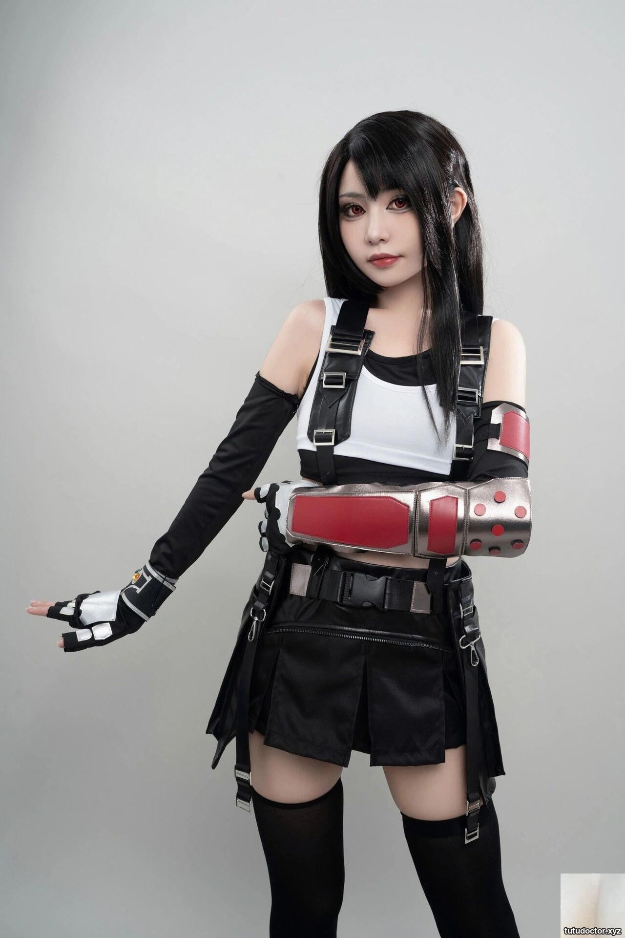 Explosive Girl Meow Kat – Final Fantasy 7 Tifa · photo 12 of 52