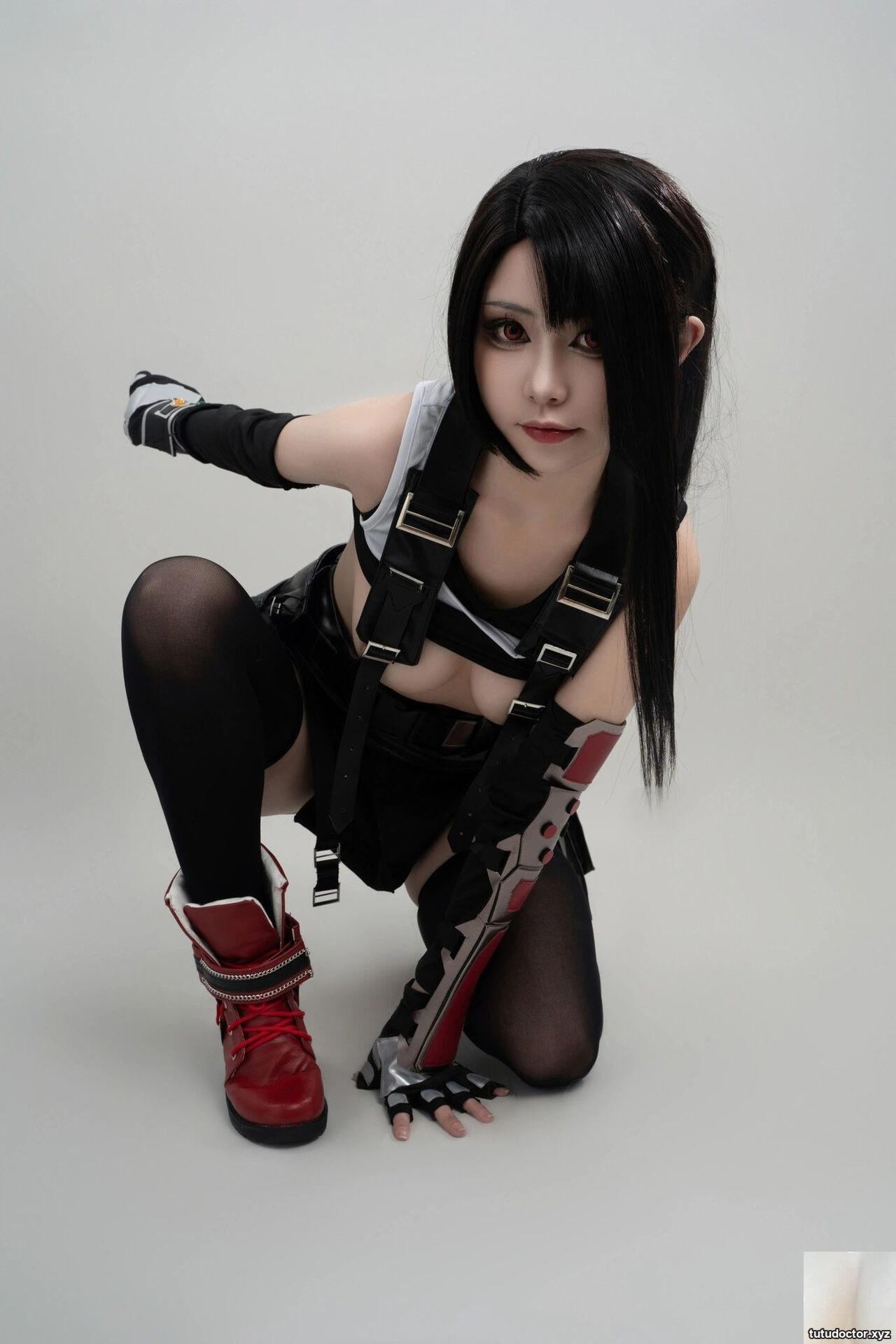 Explosive Girl Meow Kat – Final Fantasy 7 Tifa · photo 17 of 52