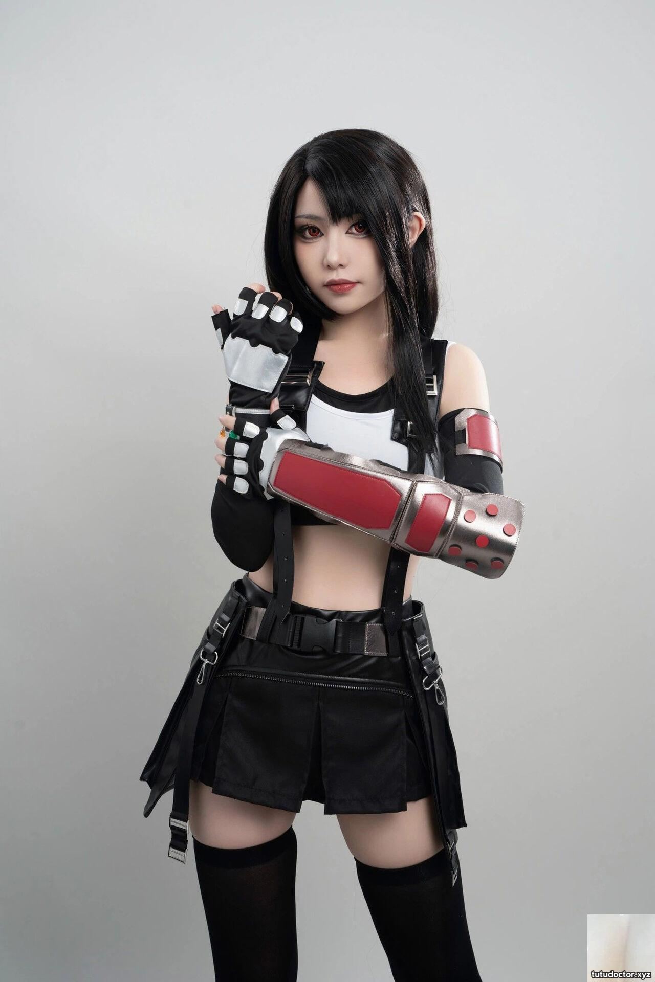 Explosive Girl Meow Kat – Final Fantasy 7 Tifa · photo 32 of 52