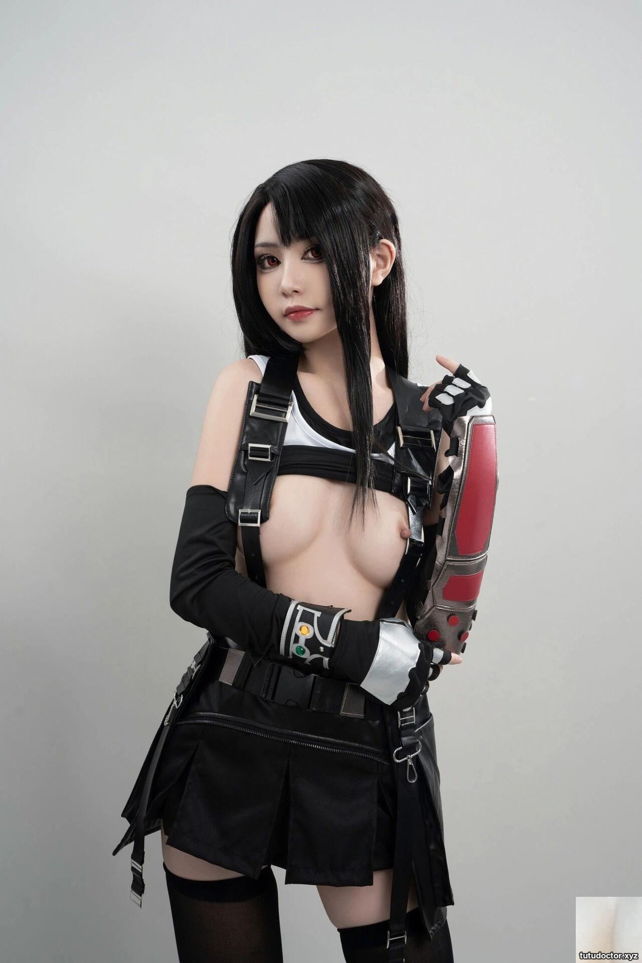 Explosive Girl Meow Kat – Final Fantasy 7 Tifa · photo 38 of 52