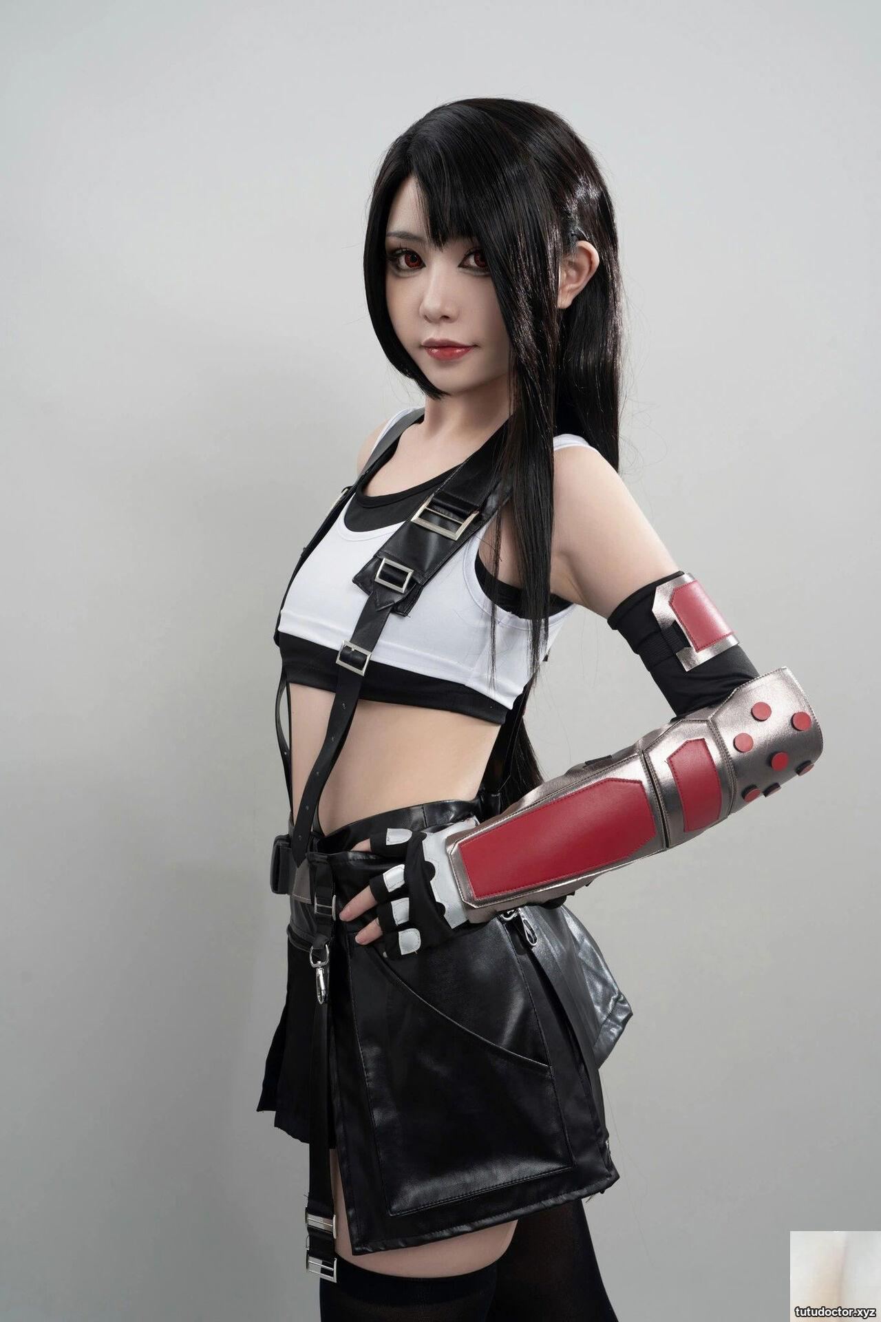 Explosive Girl Meow Kat – Final Fantasy 7 Tifa · photo 42 of 52