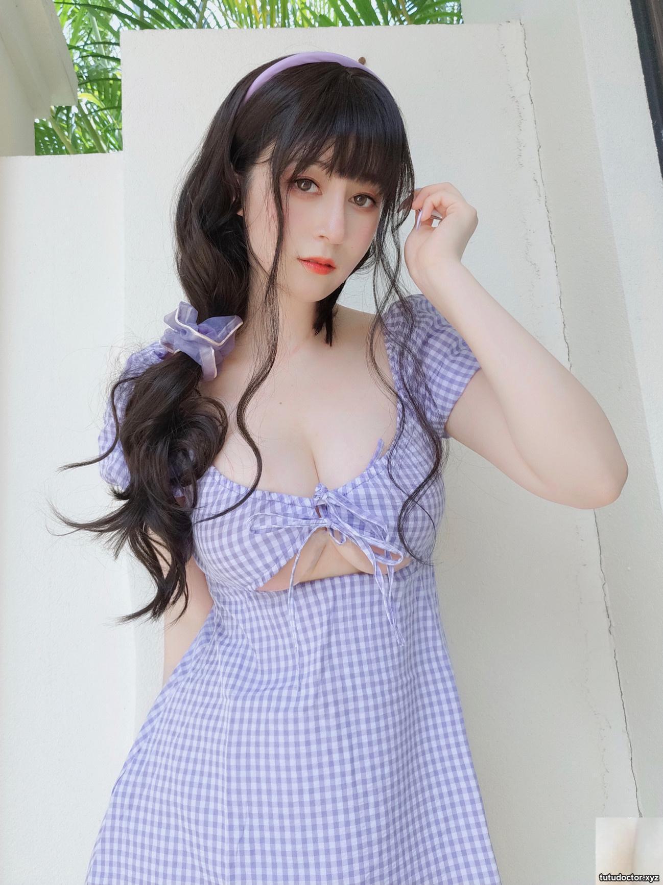 Silver 81 Purple Plaid Dress The exaggerated cleavage is really · photo 11 of 46