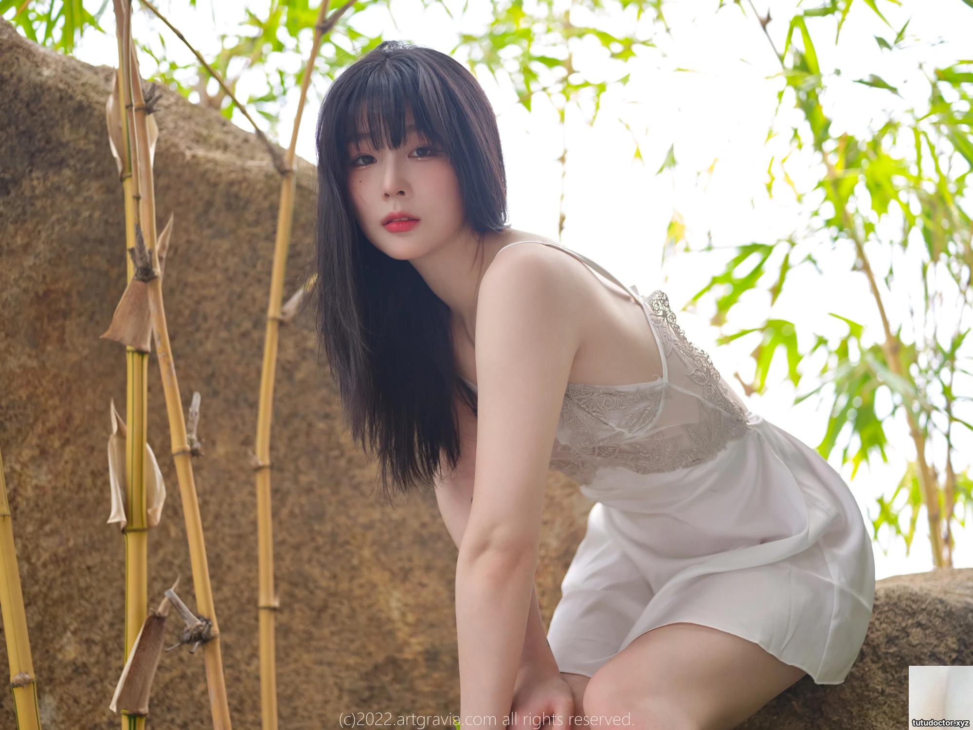 Koreas top hottie hides round, dripping breasts… · photo 14 of 41