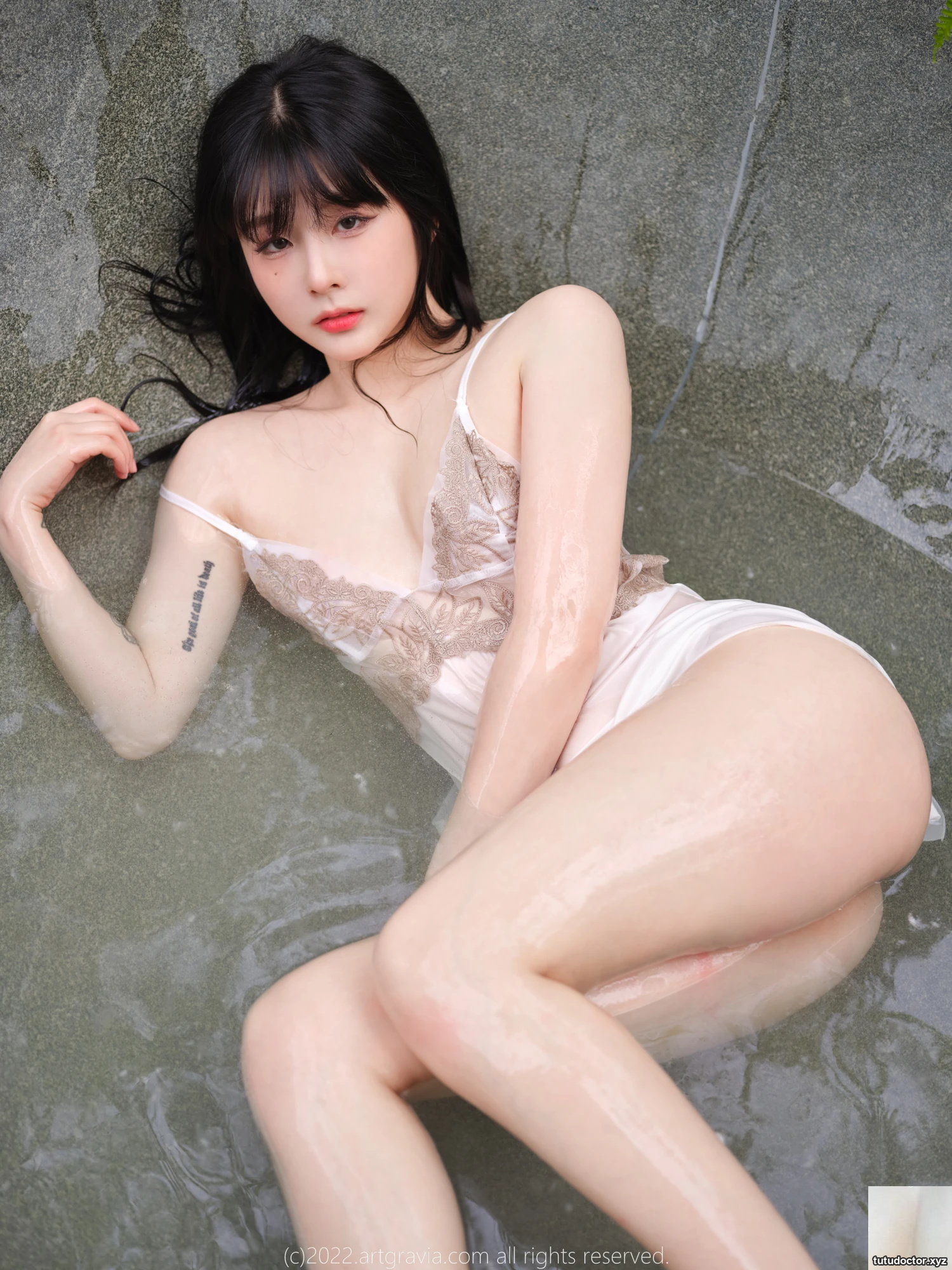 Koreas top hottie hides round, dripping breasts… · photo 23 of 41