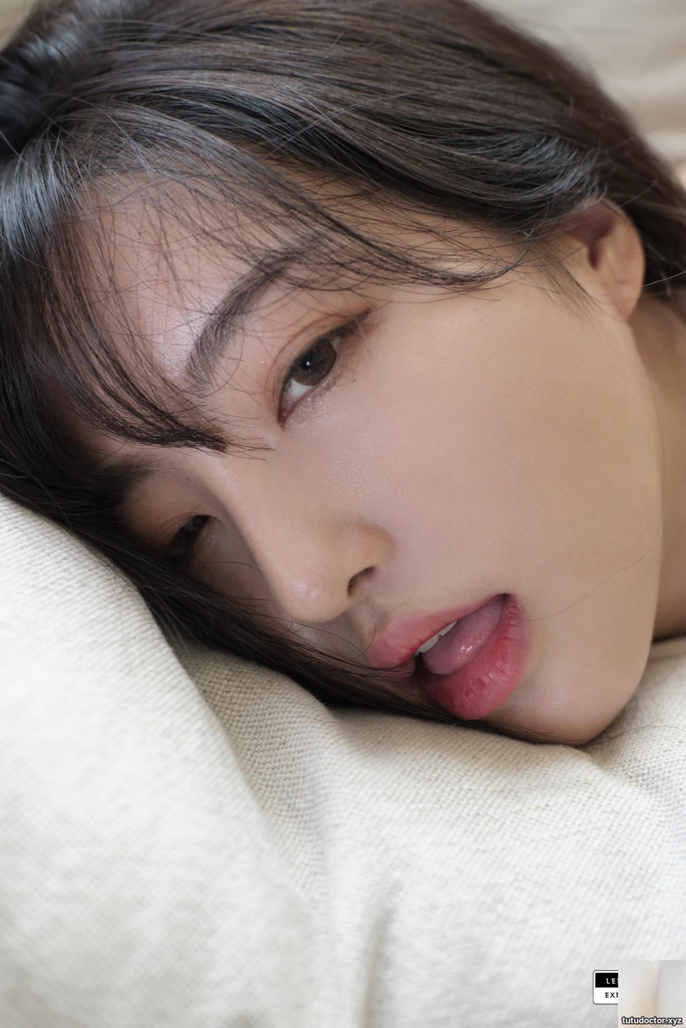 Korean girl shows off her ferocious figure which is visually · photo 10 of 19