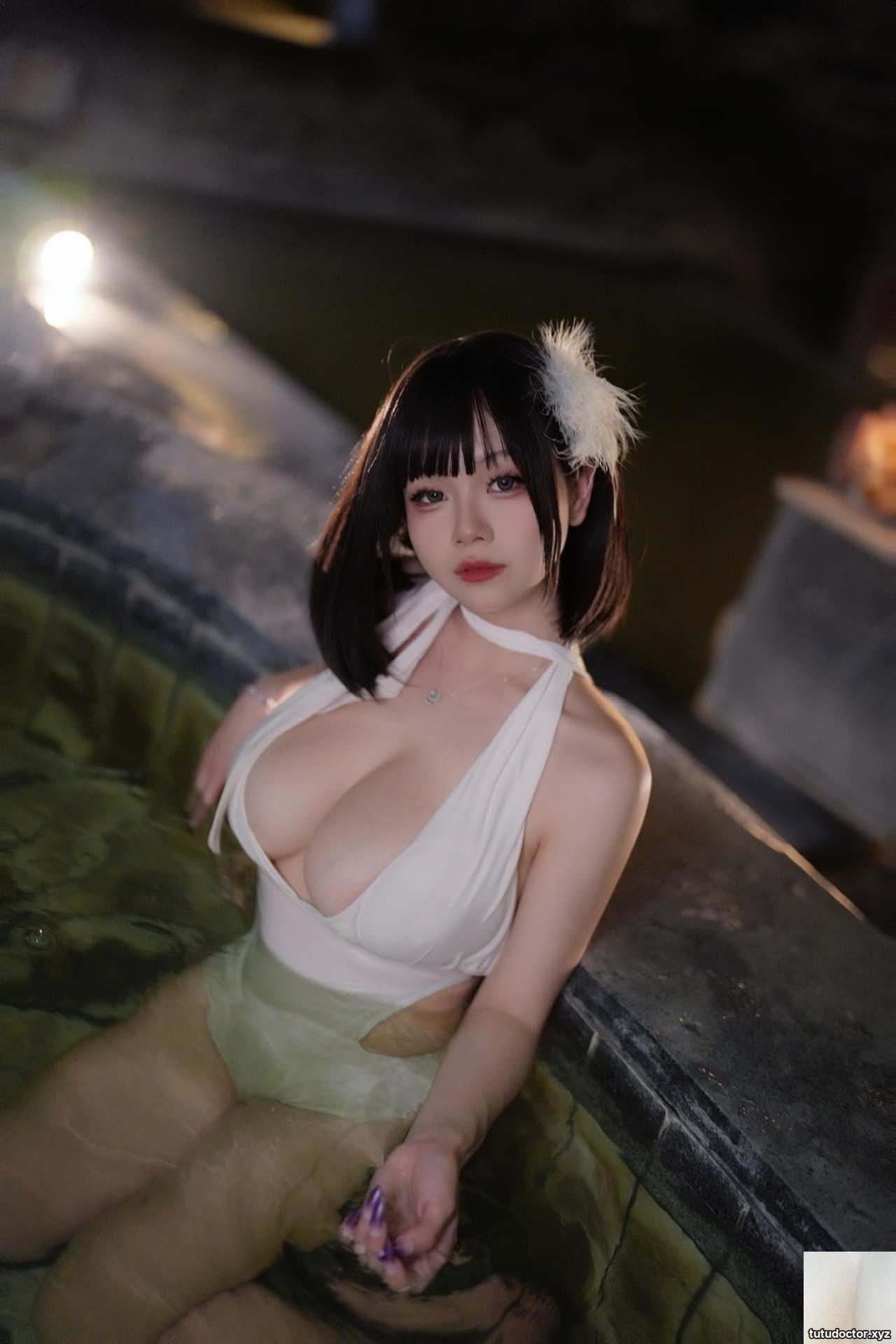 Last Night – White Swimsuit · photo 22 of 35