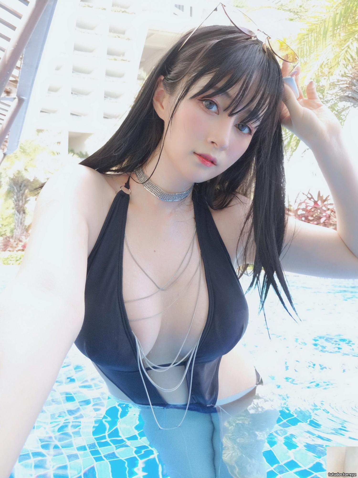 Silver 81 Breastless Vest + Sexy Swimsuit The perspective of the · photo 50 of 53