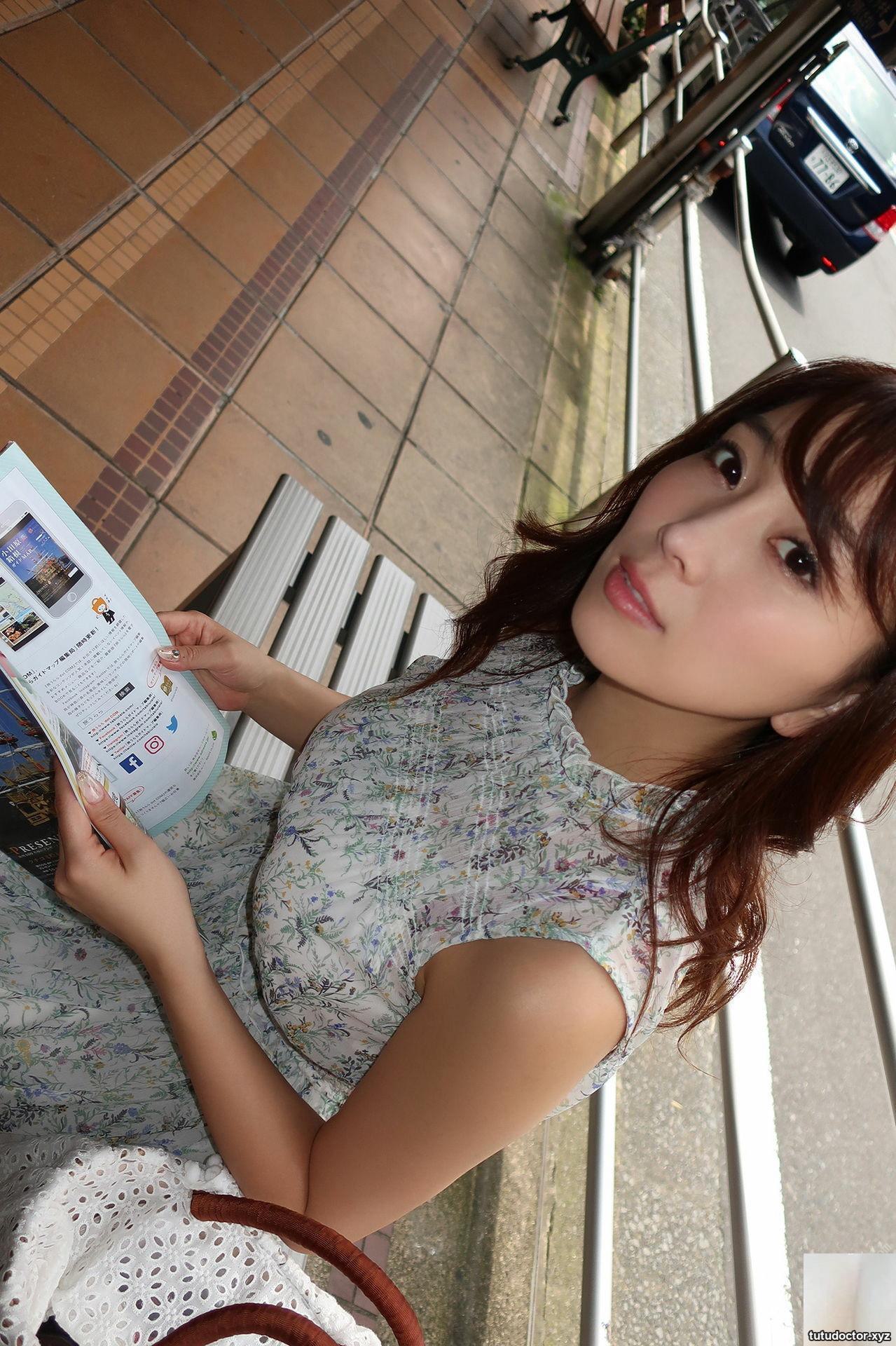 Tomomi Morisaki- Secret hot spring meeting Day.1 · photo 4 of 59