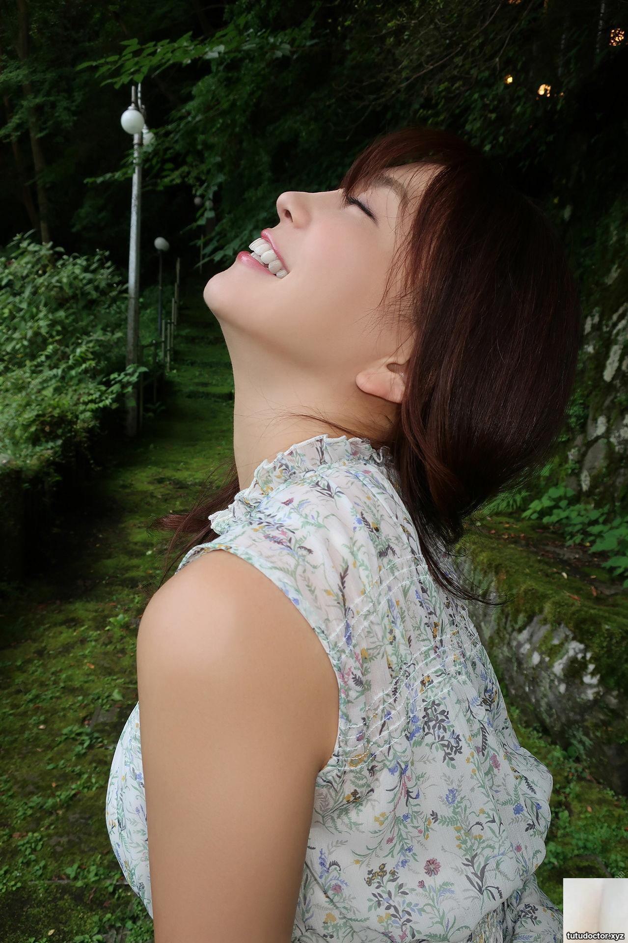 Tomomi Morisaki- Secret hot spring meeting Day.1 · photo 13 of 59