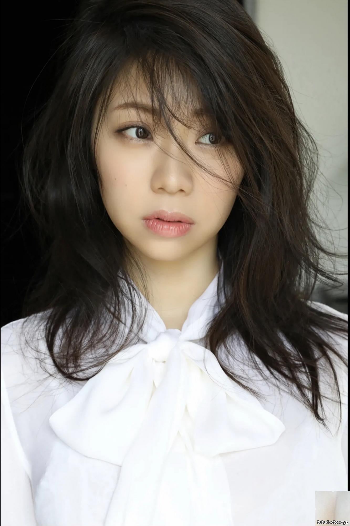 Fumina Suzuki – H cup, vol. 1 · photo 24 of 90