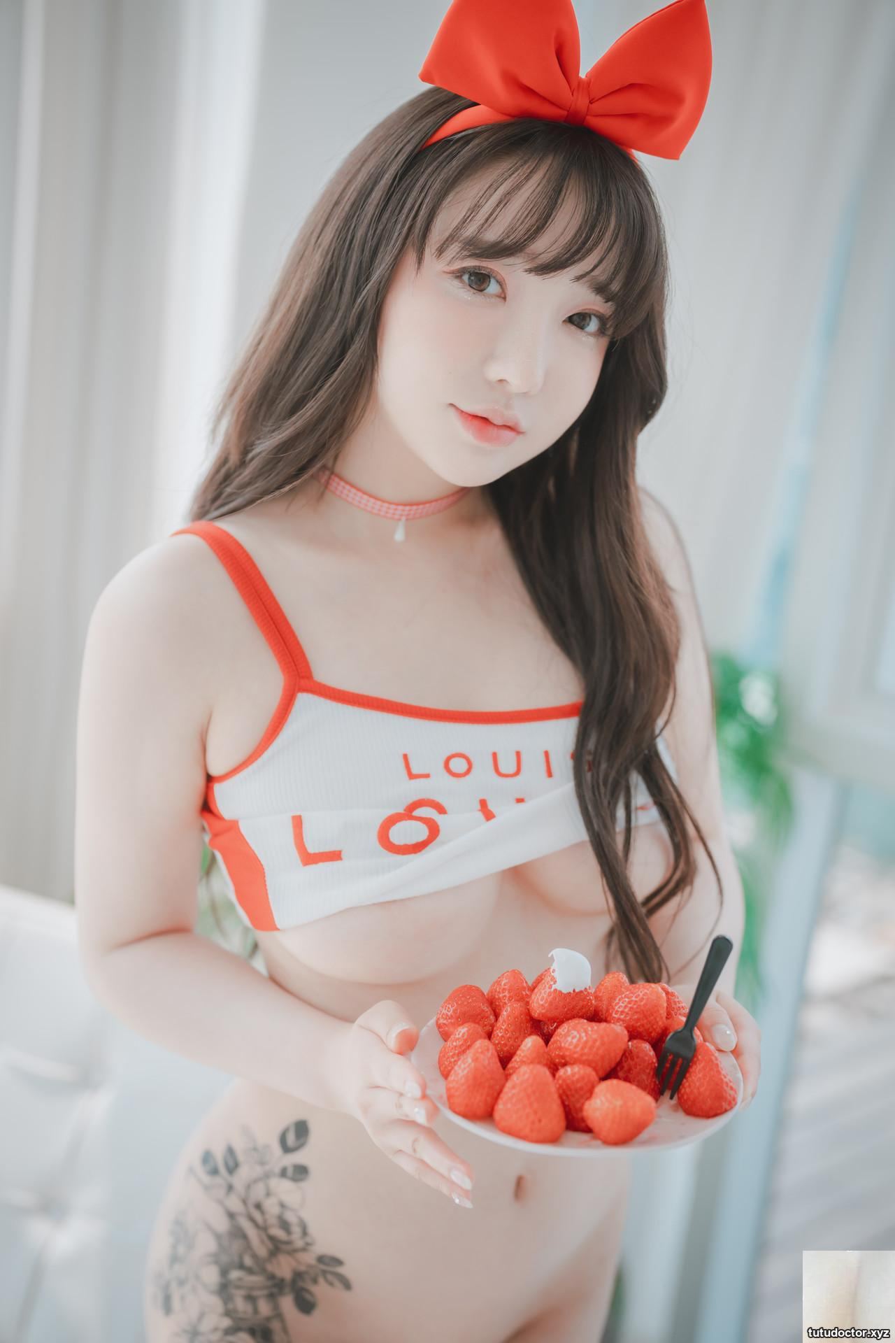 Korean girls extremely attractive figure is unbearable · photo 36 of 70