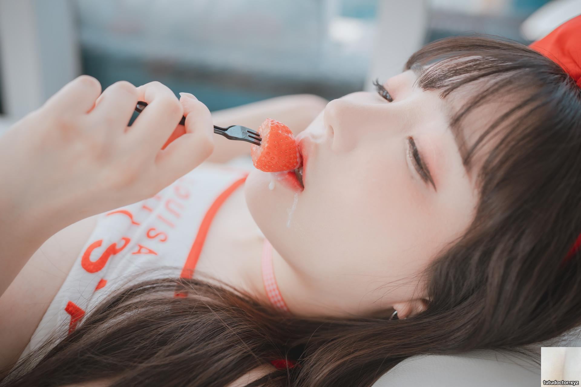 Korean girls extremely attractive figure is unbearable · photo 44 of 70