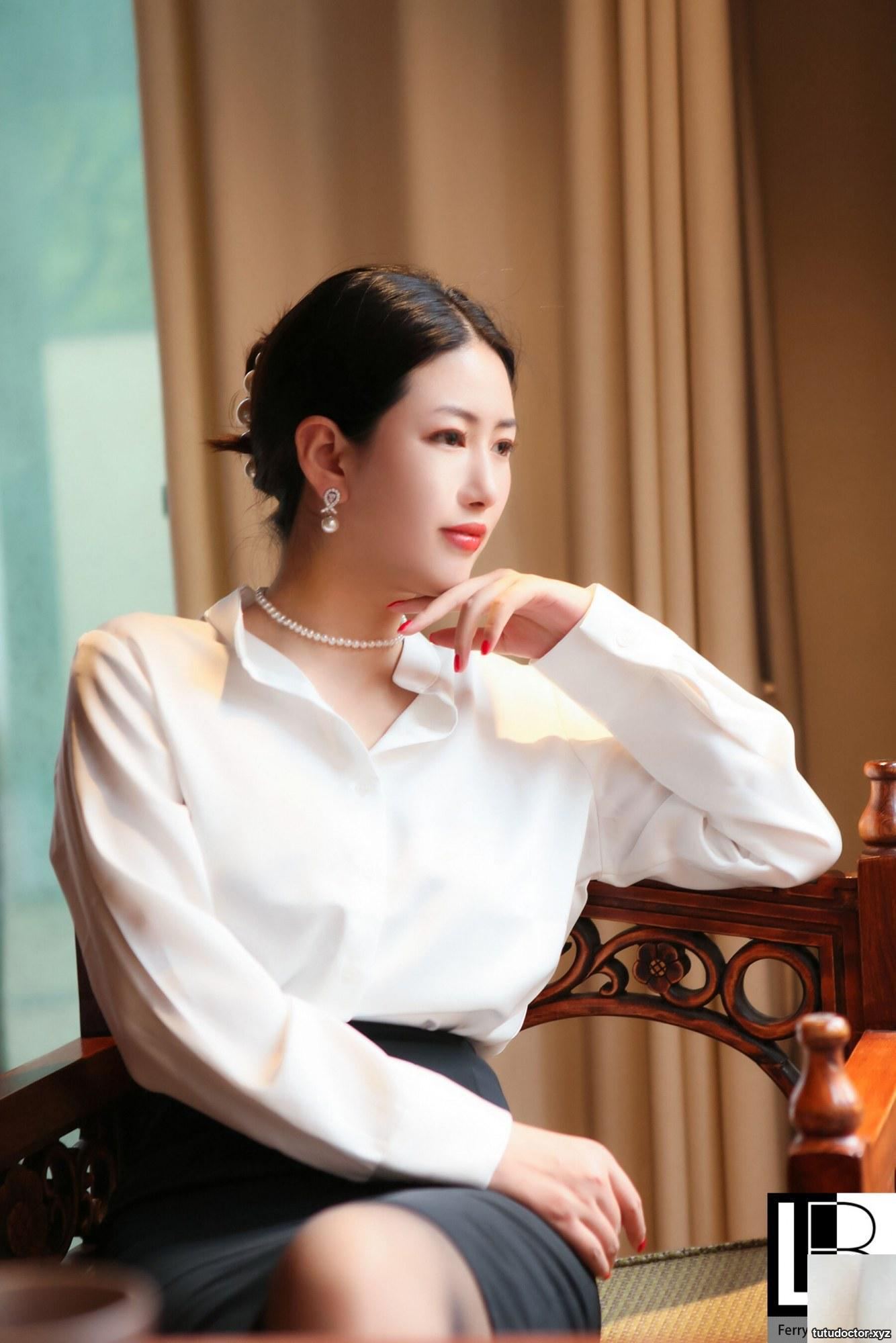 The Jade Girls Heart Sutra by Lao Bao · photo 17 of 65
