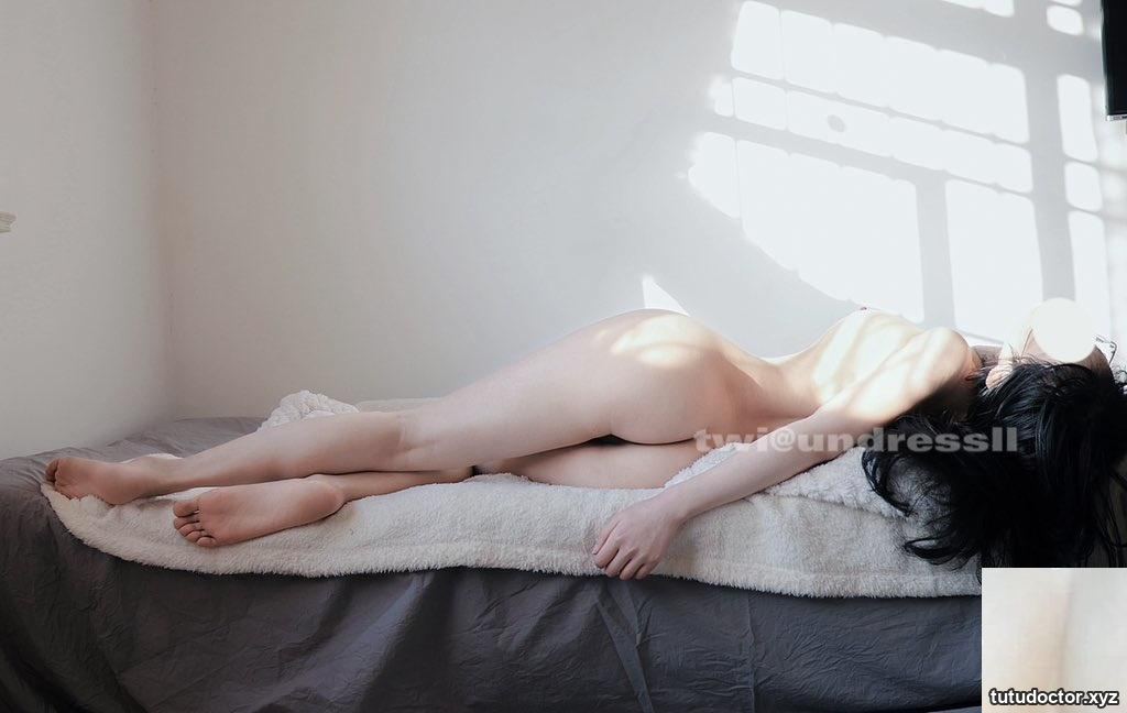 @undressll – Sexy Model · photo 22 of 42