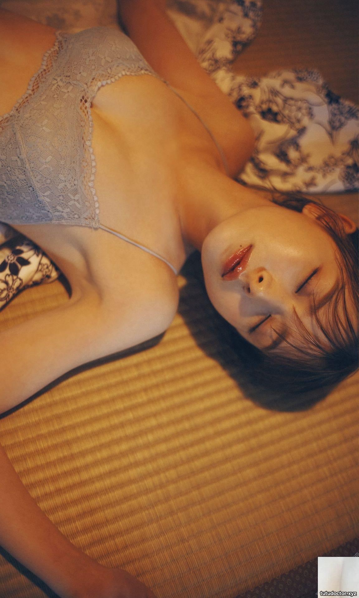 Kimura Hazuki Photo Collection Little Devil Honey · photo 46 of 55