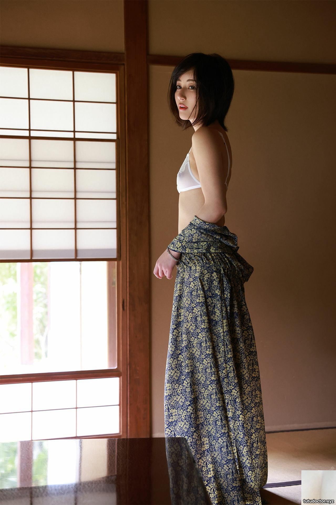 Manami Shindo enchanting vol. 1 · photo 19 of 73