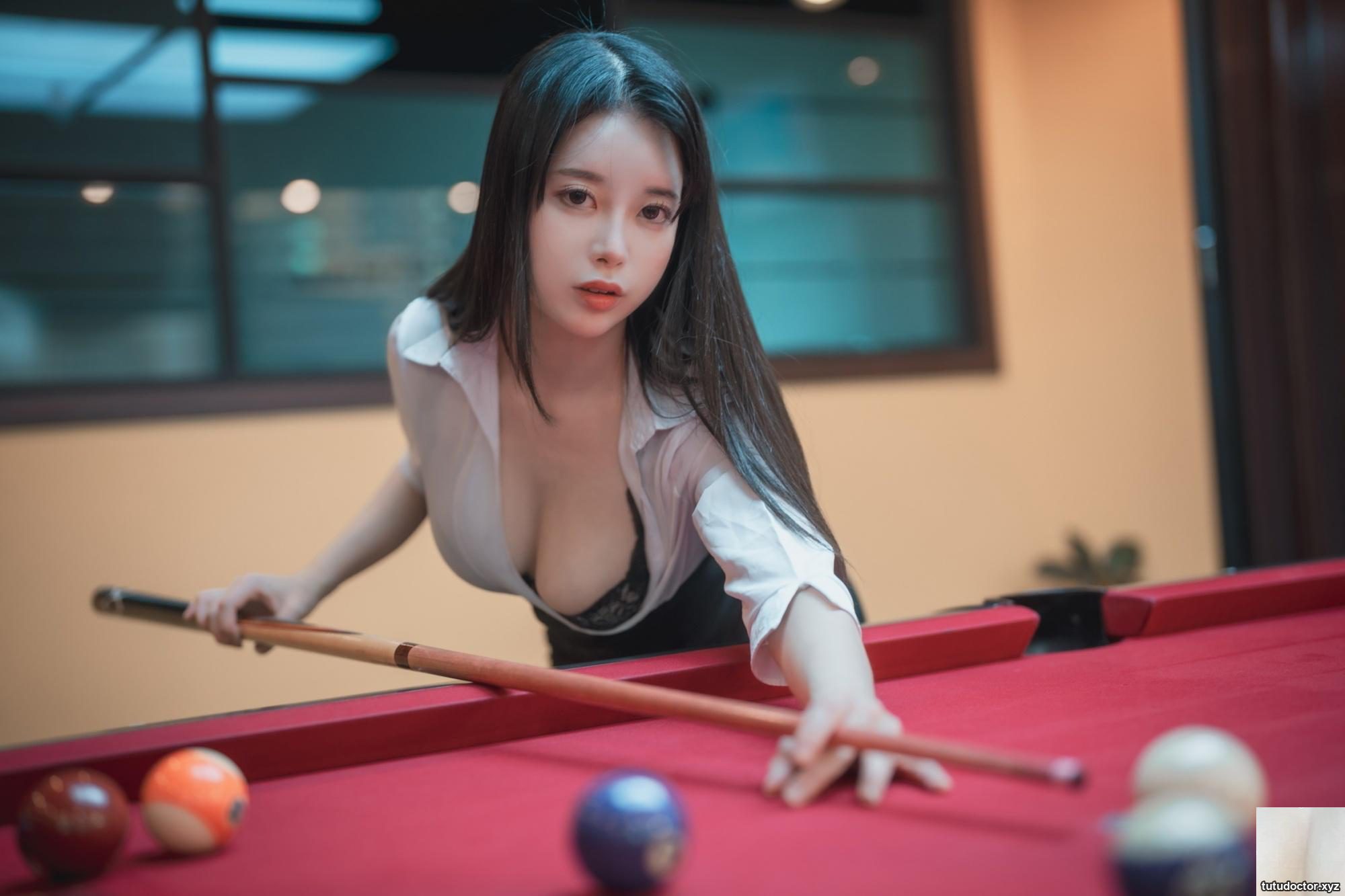 ZziZzi – Billiards Girl Office Look · photo 23 of 47