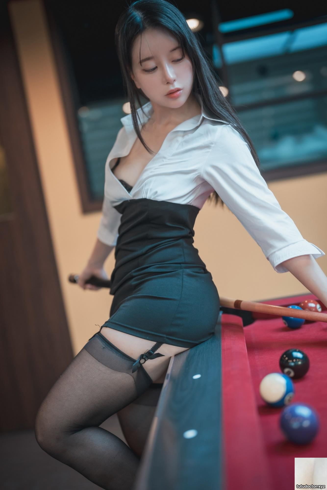 ZziZzi – Billiards Girl Office Look · photo 24 of 47